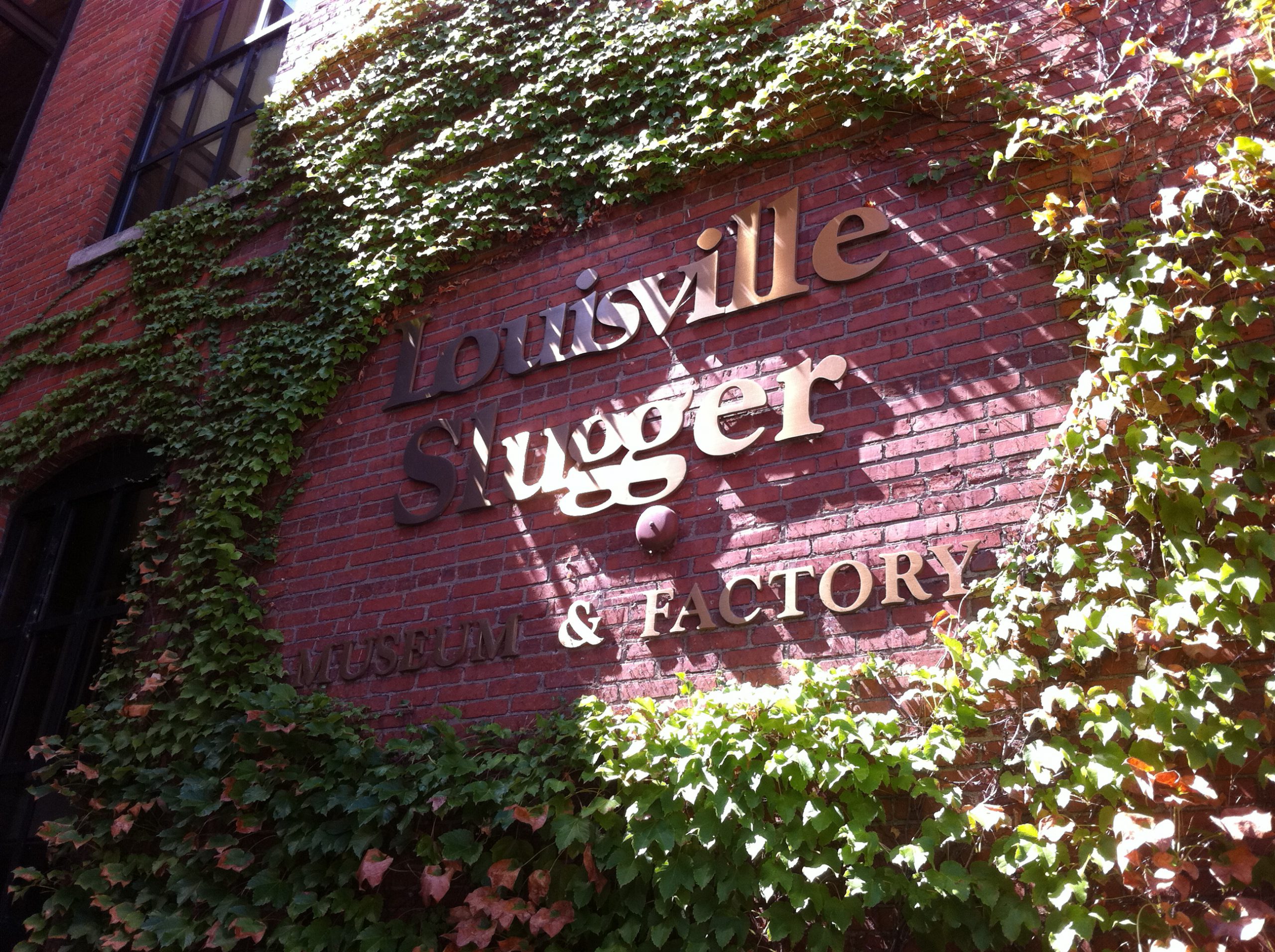 ルイビル・スラッガー・ミュージアム (Louisville Slugger Museum & Factory) - メジャーリーグ観戦・ドット・コム